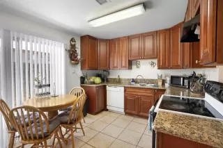 Photo #3: PTP2606036 Listing