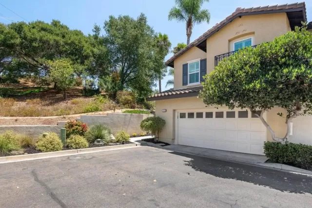 MLS: PTP2606040 Condo For Sale