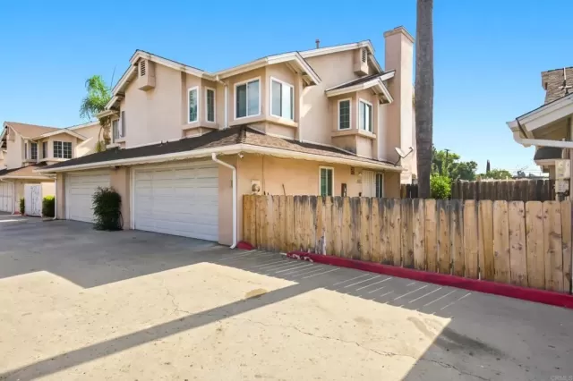 MLS: PTP2606138 Condo For Sale