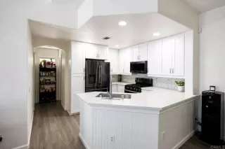 Photo #3: PTP2606172 Listing