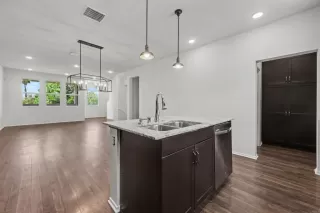 Photo #6: PTP2606180 Listing