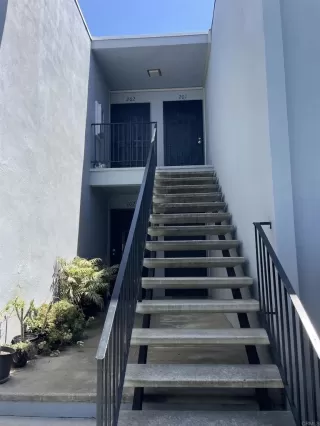 Browse active condo listings in PACIFIC HEIGHTS
