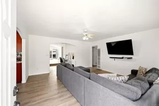 Photo #1: PTP2606235 Listing