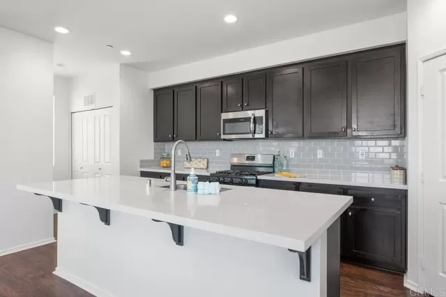 MLS: PTP2606254 Condo For Sale