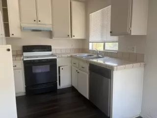 Photo #1: PTP2606279 Listing