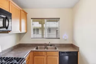 Photo #2: PTP2606294 Listing