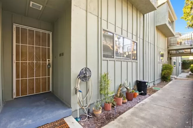 MLS: PTP2606304 Condo For Sale