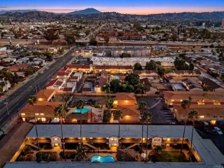 Photo #3: PTP2606354 Listing
