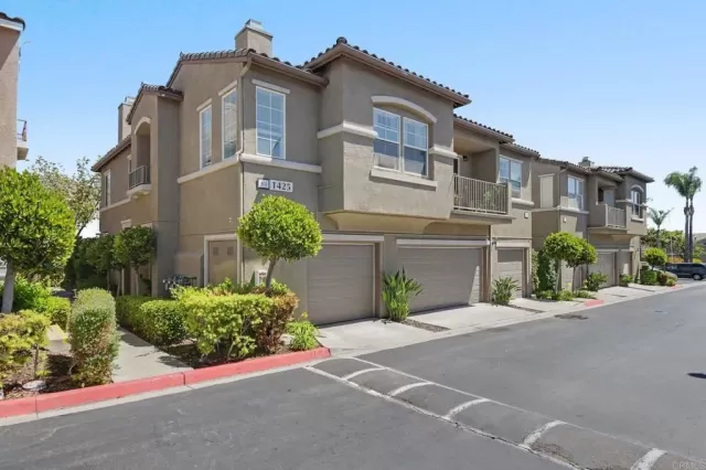 MLS: PTP2606362 Condo For Sale
