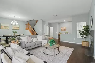 Photo #5: PTP2606362 Listing