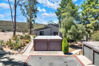Photo #2: PTP2606363 Listing