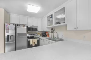 Photo #5: PTP2606379 Listing