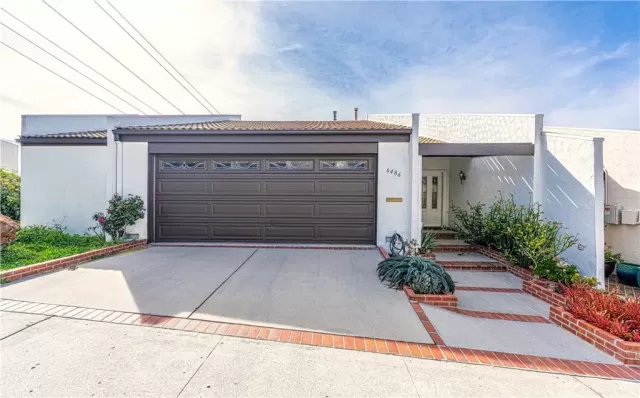 MLS: PW23000268 Condo For Sale