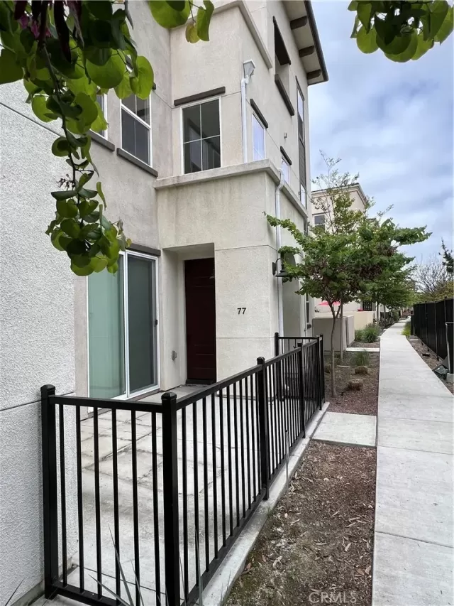 MLS: PW23081801 Condo For Sale