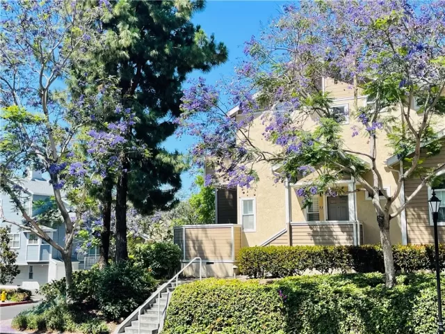 MLS: PW23133672 Condo For Sale