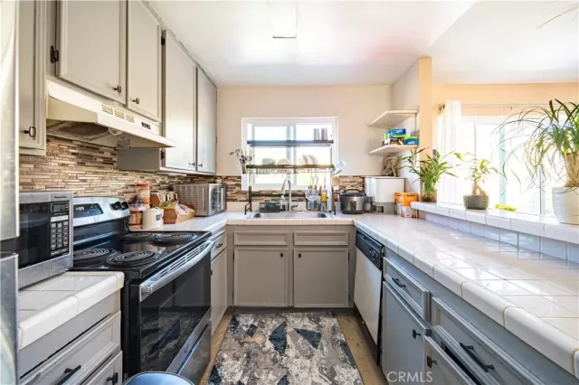 MLS: PW23182451 Condo For Sale