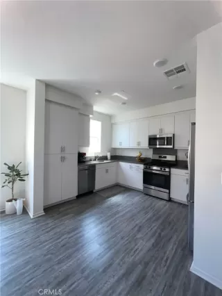 Photo #1: PW23205997 Listing