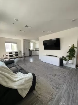 Photo #6: PW23205997 Listing