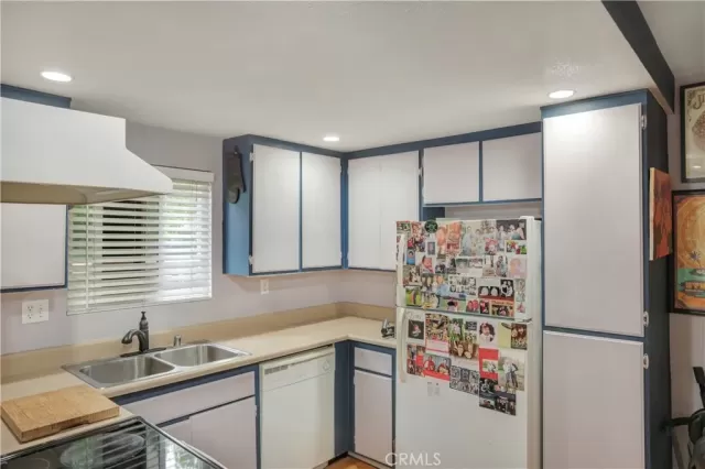 MLS: PW24073375 Condo For Sale