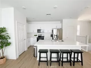 Photo #1: PW25038375 Listing