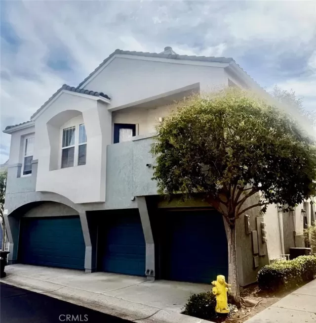 MLS: PW25192329 Condo For Sale