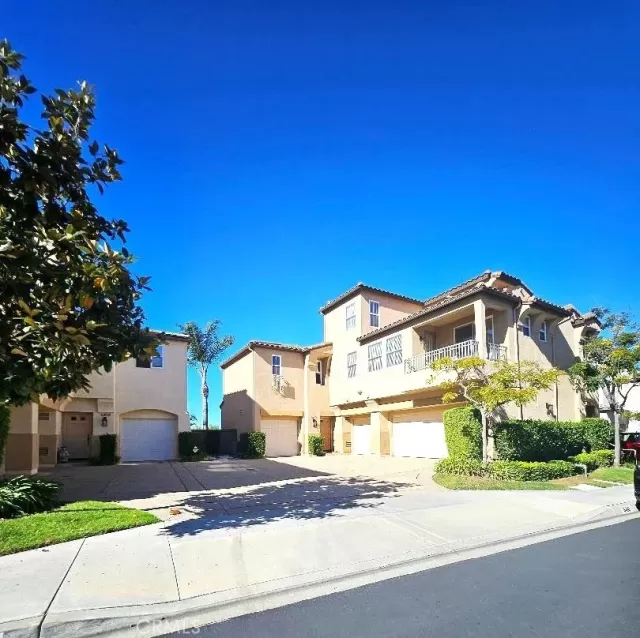 MLS: PW25267540 Condo For Sale