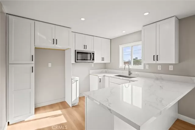 MLS: RS25262409 Condo For Sale