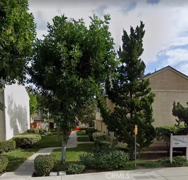 MLS: SB24050118 Condo For Sale