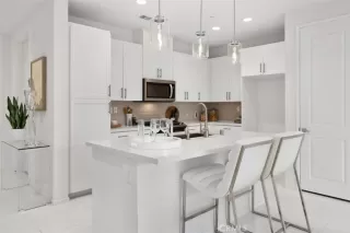 Photo #3: SB25063171 Listing