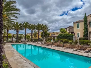 Photo #1: SB25107682 Listing