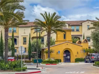 Photo #2: SB25107682 Listing