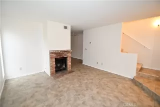 Photo #3: SB25128114 Listing 