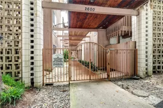 Photo #2: SB25134844 Listing