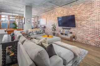 Photo #3: SB26023653 Listing 