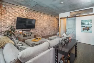 Photo #5: SB26023653 Listing 