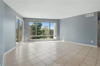 Photo #5: SB26071455 Listing 