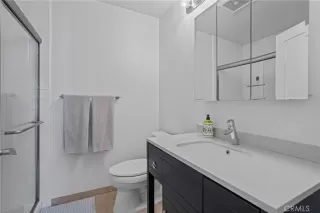 Photo #6: SB26162178 Listing 