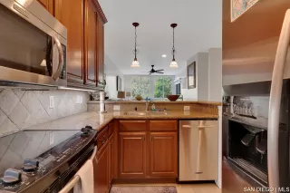 Photo #6: SDC0000633 Listing 