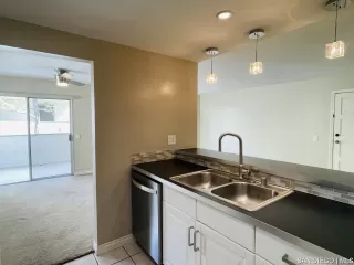 Photo #6: SDC0000834 Listing