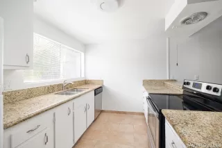 Photo #6: SDC0001137 Listing 