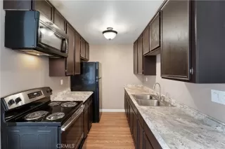 Photo #4: SR24026918 Listing