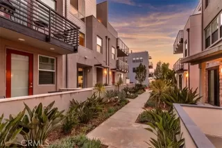 Photo #1: SR24167191 Listing 