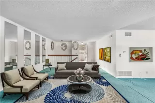 Photo #6: SR25146018 Listing