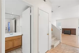 Photo #6: SR25173502 Listing 