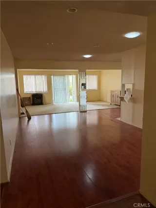 Photo #1: SR25269946 Listing