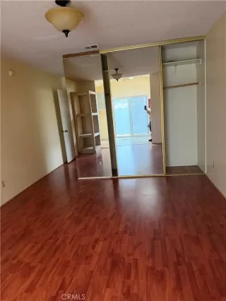 Photo #2: SR25269946 Listing