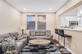 Photo #2: SR25271546 Listing