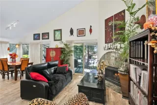 Photo #3: SR26013076 Listing 