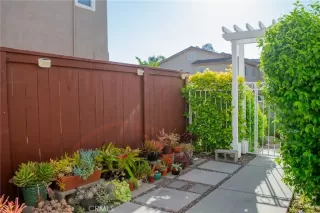 Photo #3: SR26084336 Listing 