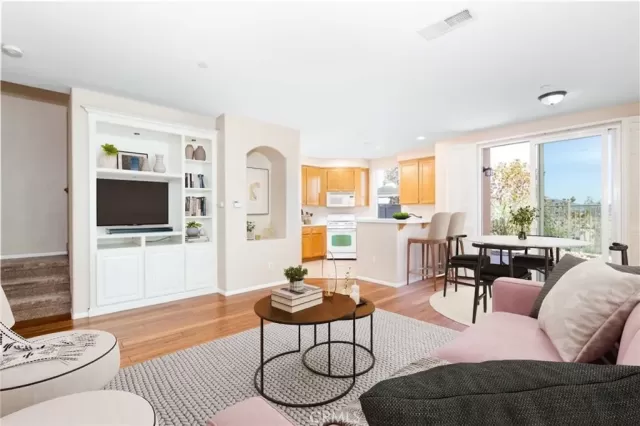 MLS: SW22194341 Condo For Sale